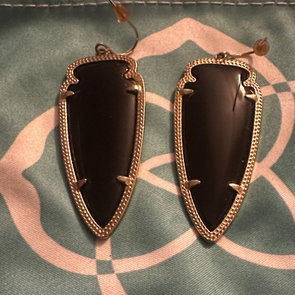 Kendra Scott Black and Gold Earrings - Picture 2 of 2